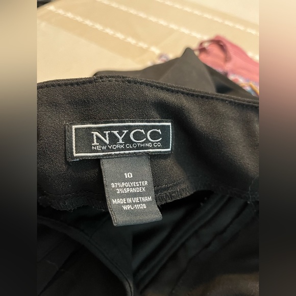 NY-CC Black dress slacks. Straight leg, size 10 - Picture 5 of 5